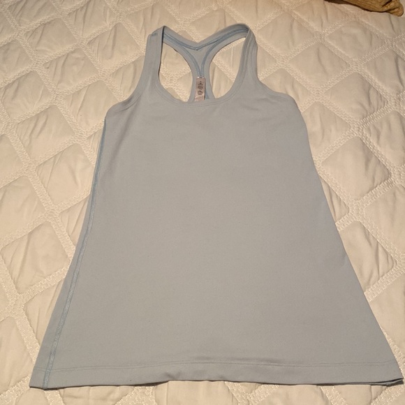 Lululemon tank in good condition - Picture 2 of 3